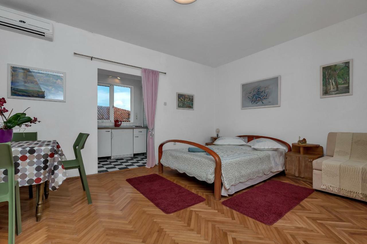 Apartment Mediteraneo มาคาร์สกา ภายนอก รูปภาพ